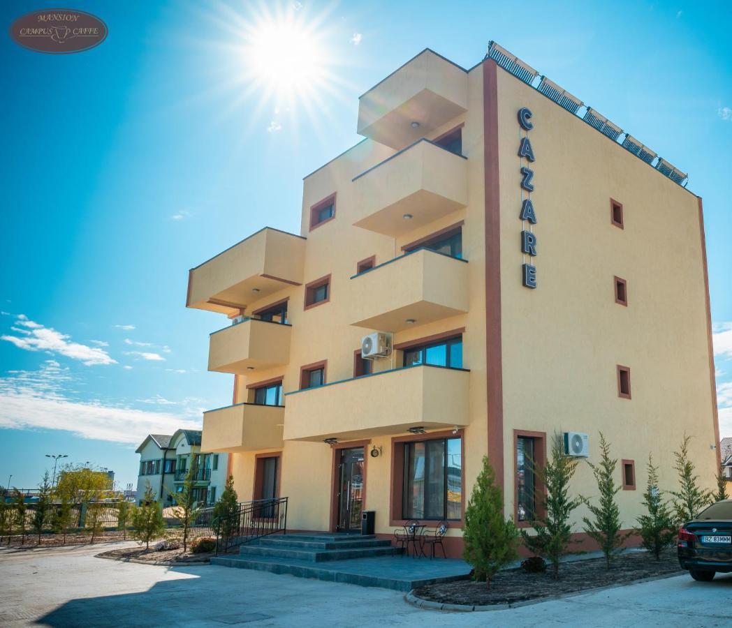 Campus Caffe Mansion Hotel Buzau Bagian luar foto
